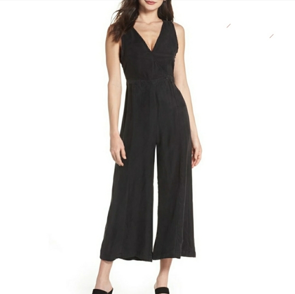 Urban Outfitters Knot Sisters Simple Black Sexy V Neck Jumpsuit - Picture 1 of 7
